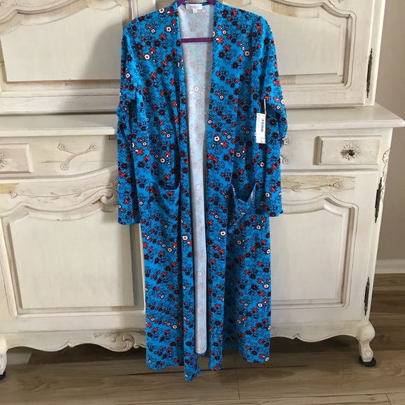 LuLaRoe Sweaters - 💗💗NEW Sarah 💗💗